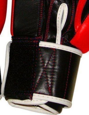 Боксерские перчатки TOP TEN WAKO красные