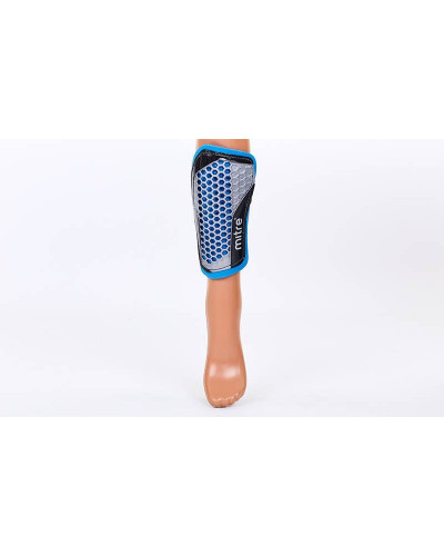 Щитки футбольные MITRE FB-675