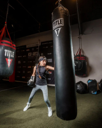 Мішок для боксу TITLE Boxing 100lb Leather Thai Heavy Bag