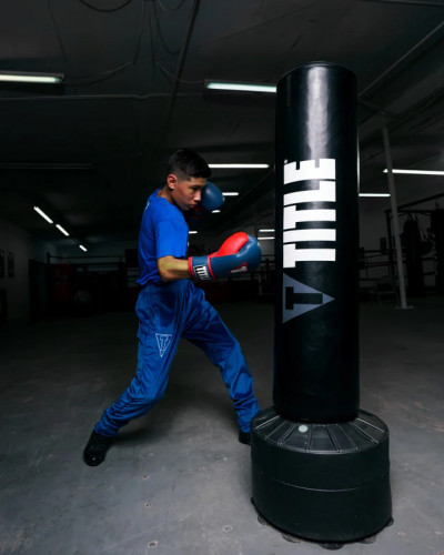 Окремо стоячий важкий мішок TITLE Boxing Youth Freestanding Heavy Bag