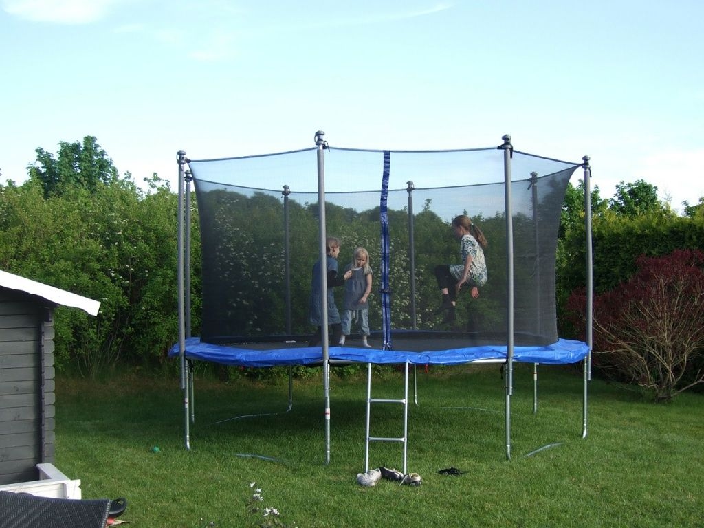 trampoline-01