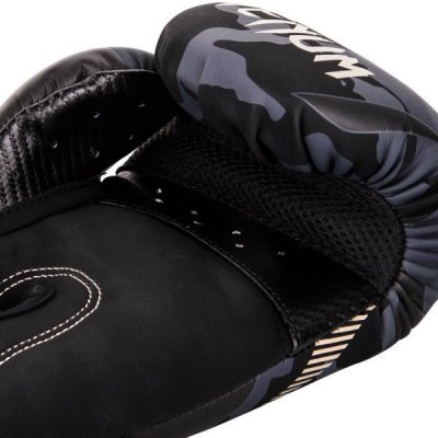 Боксерские перчатки Venum  Impact