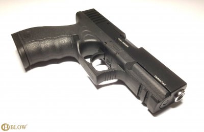 Стартовый пистолет BLOW TR-17 (черный) + магазин